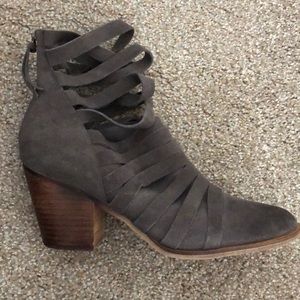 Chinese Laundry Dark Gray booties